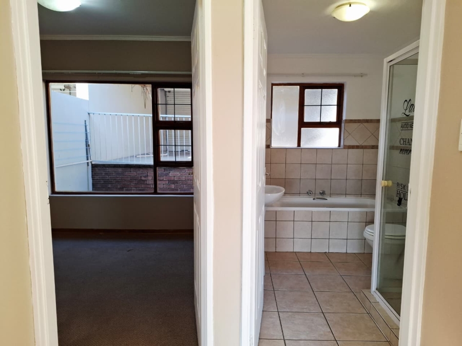 2 Bedroom Property for Sale in Bloemfontein Rural Free State